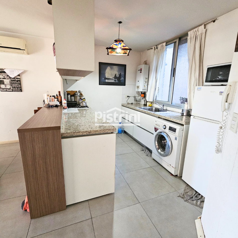 Colon 1889 - 1 dormitorio con cochera