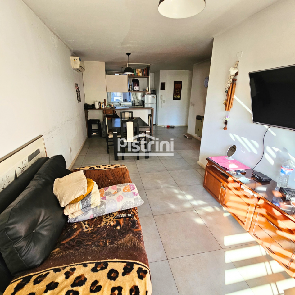 Colon 1889 - 1 dormitorio con cochera